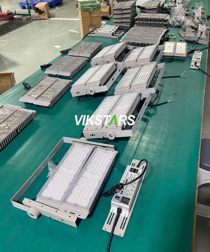 Good Price 100W Module Flood Lights IP65 Waterproof High Stadium Mast Lighting Reflectors 21