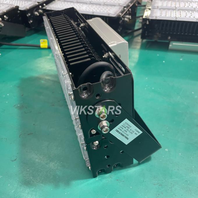 50W 100W 150W 200W 250W 300W Aluminum Fin LED Flood Lights IP65 Long Lifespan Good Quality LED High Mast Lights 2