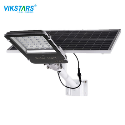 Buy Outdoor LED Solar Powered Street Lamp 100W 200W Waterproof 150 Lm / W High Lumen online manufacture