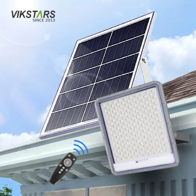 Buy Aluminum Solar Flood Lights 100w 200w 300w 400w For Yard Villages Warehouse IP66 Waterproof online manufacture