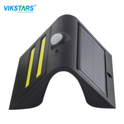 Buy 1.8W Solar Walkway Lights 120lm/W Luminous Efficiency For Courtyard Community online manufacture